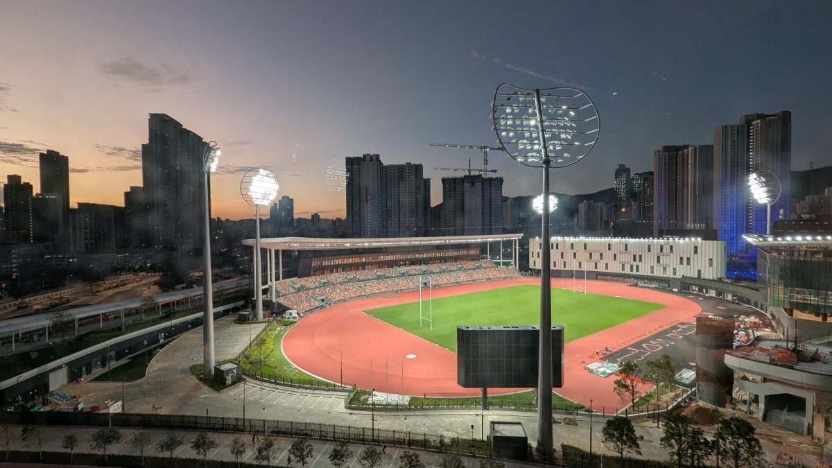 世体：巴萨否认了有意引进凯恩的报道，目前没和任何球员接触