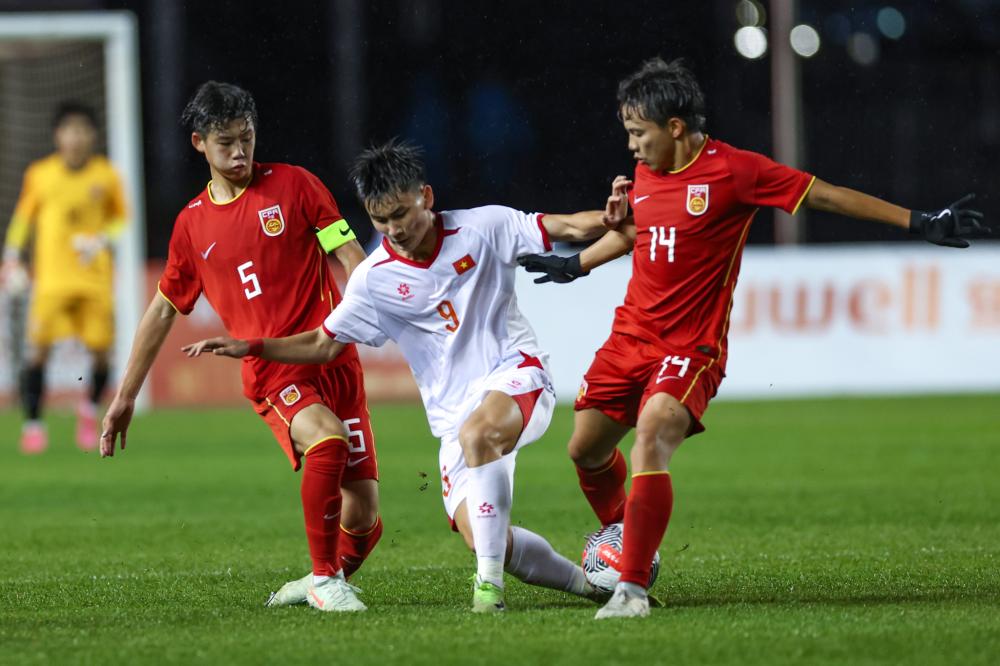 一场2-0让西甲争冠格局大乱，大黑马豪取6连胜，只落后皇马1分